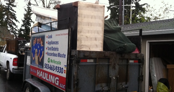 Estate junk removal and debris hauling service